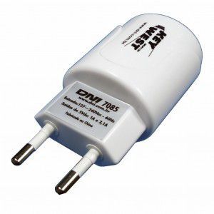 Carregador de Tomada USB com 2 sadas Bivolt 127/220V