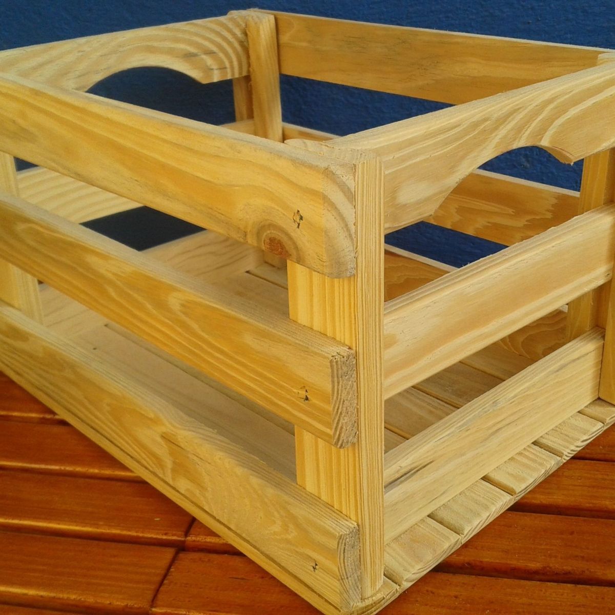 Caixote de Madeira Pinus 29x24x42cm Natural, marca Escada Segurança - Foto Principal