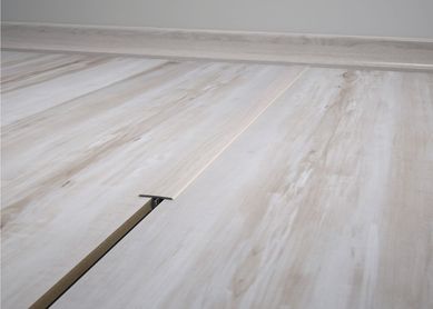 Perfil T 16 Pea com 1,80cm Madeirado Eucatex