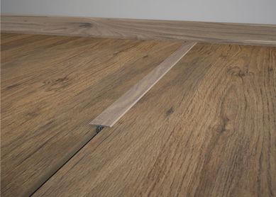 Perfil T 7 Pea com 1,80cm Madeirado Eucatex