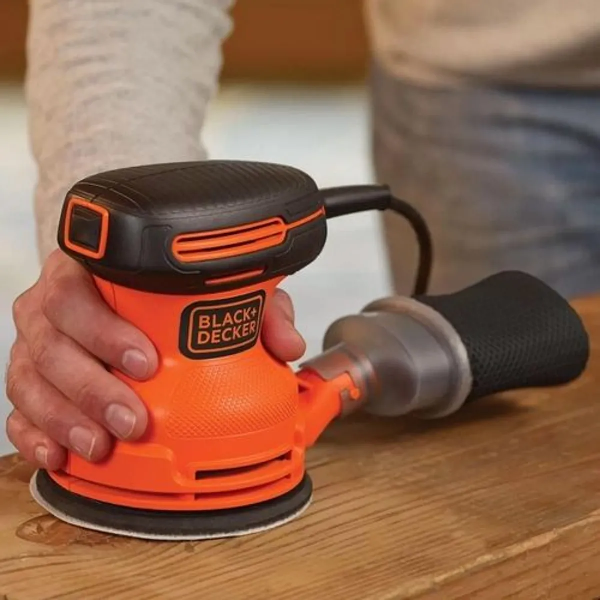 Lixadeira Roto Orbital 220V Black+Decker, marca Black&decker - Foto 2