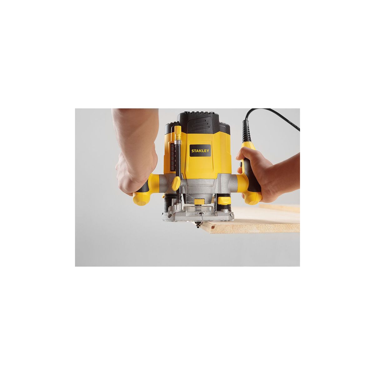 Tupia Coluna 1.200W 220V, marca Stanley - Foto 2