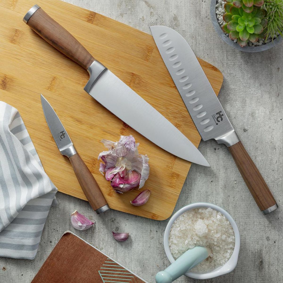 Faca Santoku 7" Cabo de Madeira, marca Just Home Collection - Foto 2