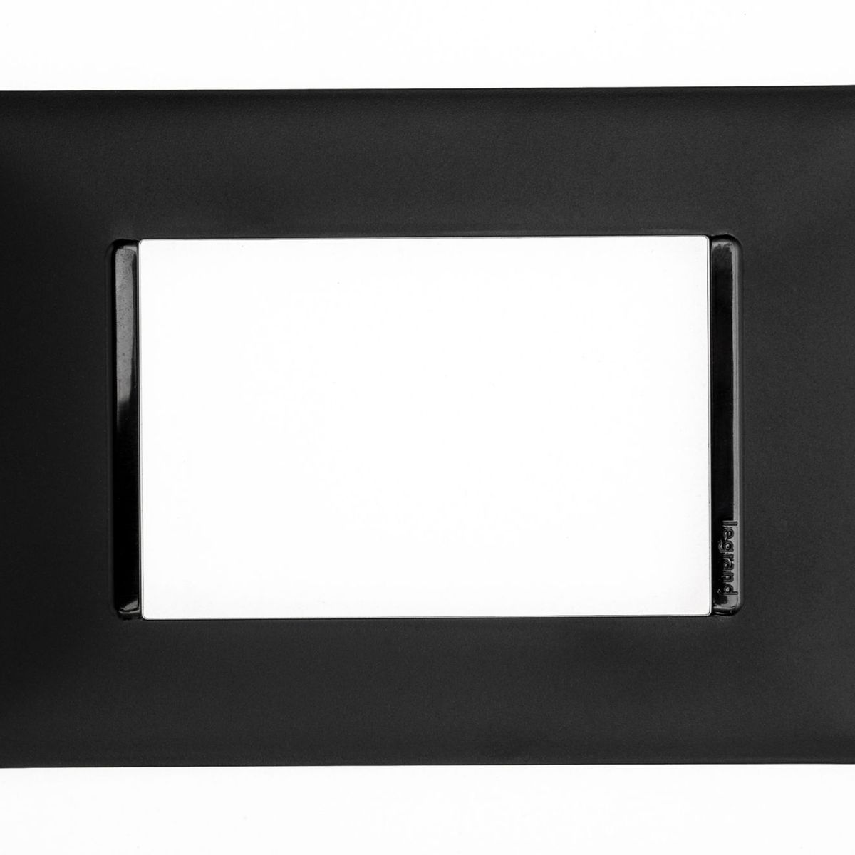 Placa Pialplus+ Preto 4X2 3 Postos, marca Legrand - Foto Principal