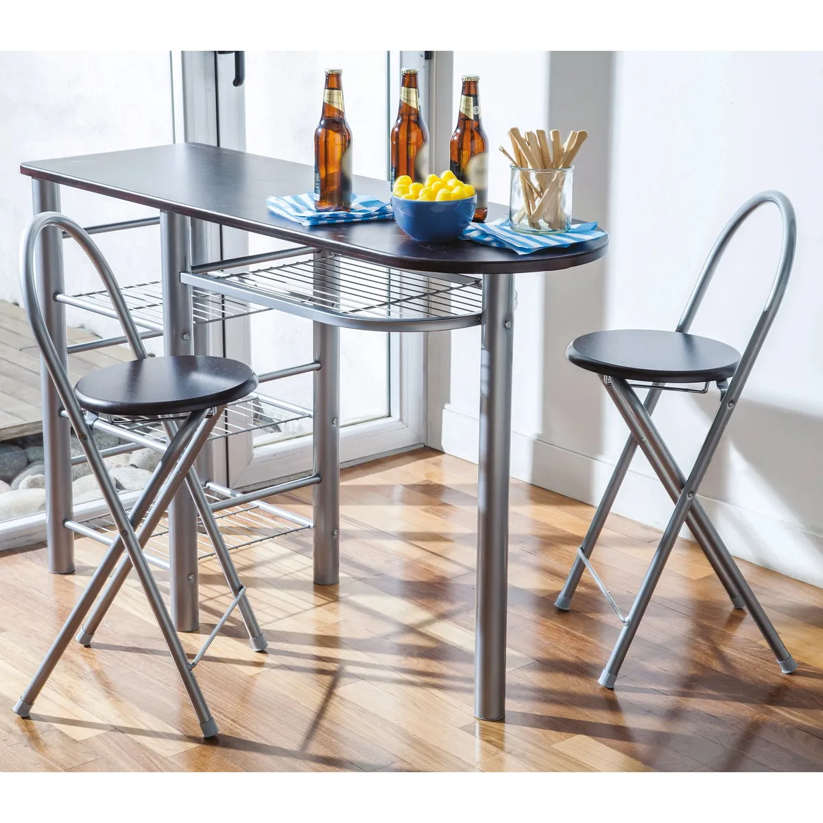 Conjunto Mesa Auxiliar Com 2 Cadeiras Dobraveis Just Home Collection, marca Just Home Collection - Foto 2