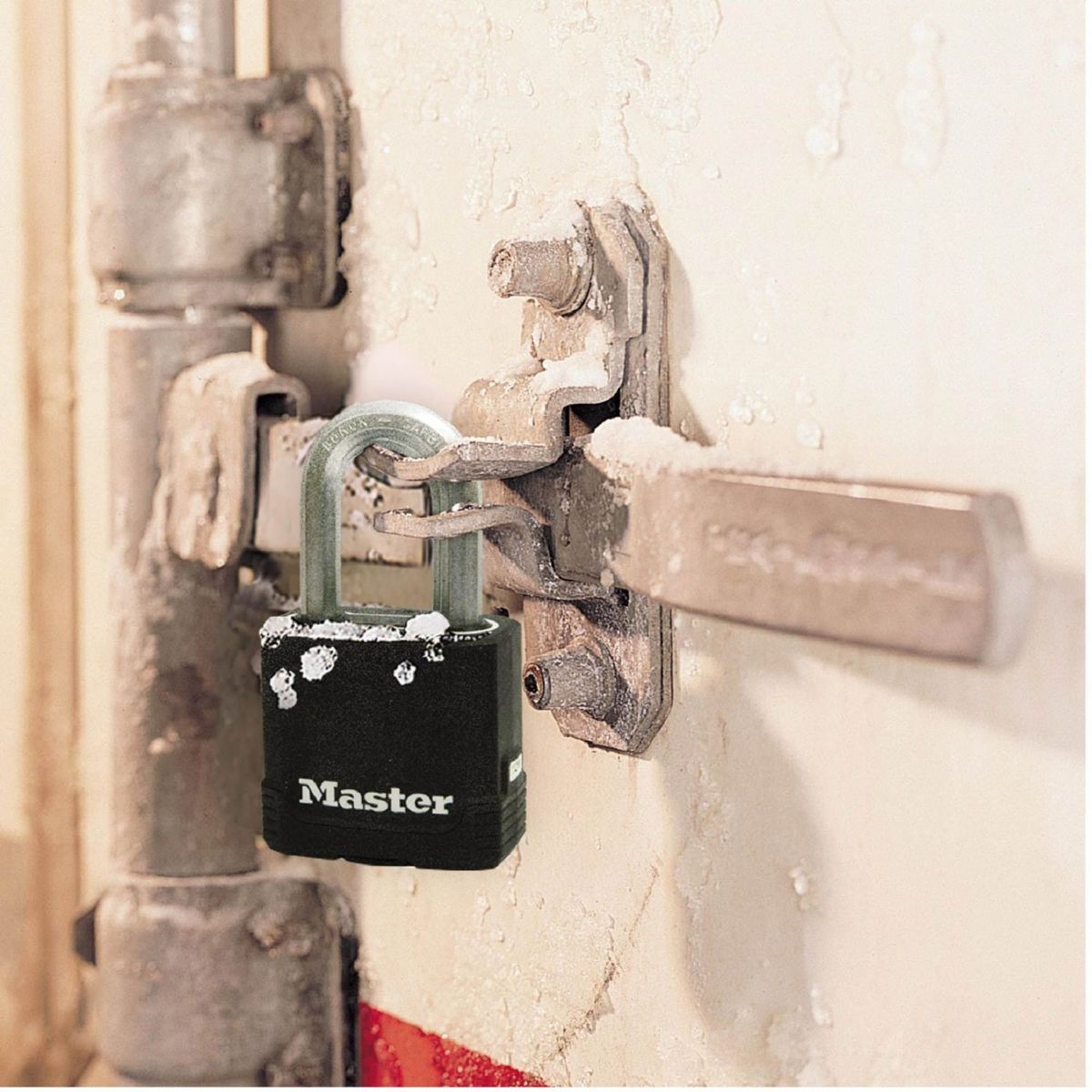 Cadeado Aço Lâminado 48mm Preto com Prata Masterlock, marca Masterlock - Foto 2