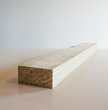 Viga Aparelhada Pinus Seco em Estufa 4,5x9,5x300cm Autoclave