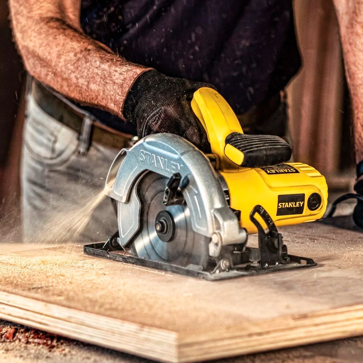 Serra Circular 7.1 4pol 1600W Stanley, marca Stanley - Foto 2