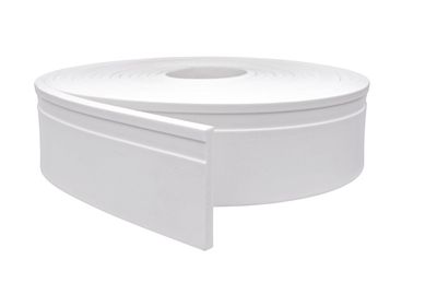 Rodap Autocolante Flexvel Eva Frisado Reto 7x1,2cm Rolo 5m Branco
