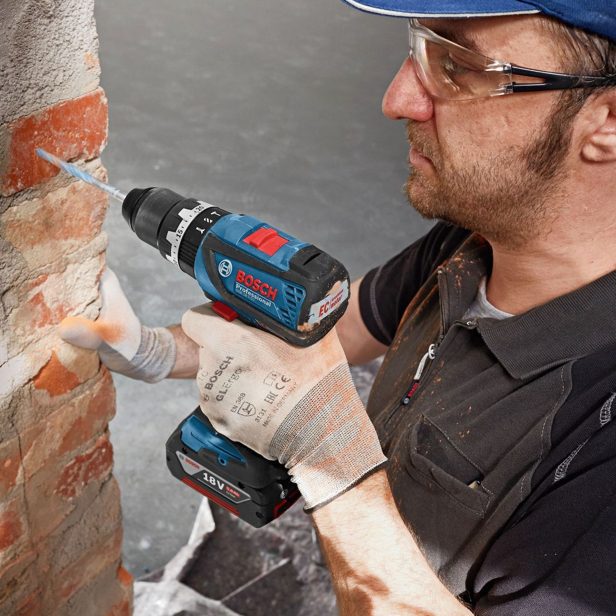 Furadeira de Impacto Bosch GSB 18V VE-EC 18V com 2 Baterias 4Ah Bosch, marca Bosch - Foto 2