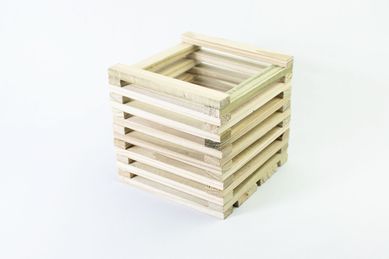 Cachepot em Madeira para Jardim Vertical 17x17x17