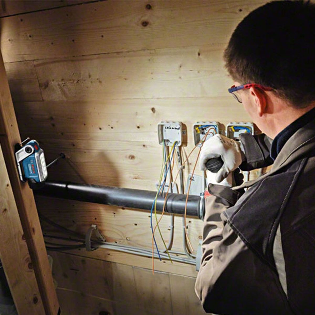 Lanterna sem Fio 12V GLI 12V-330 sem Bateria e sem Carregador Bosch, marca Bosch - Foto 2