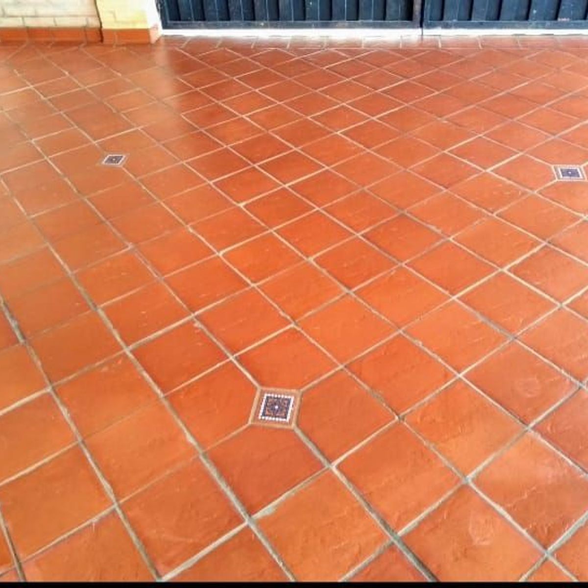 Lajota Eurogres 24X24 Terracota Corrugada, marca Eurogres - Foto 2