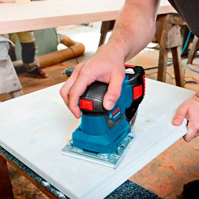 Lixadeira Orbital gss 18V-10 Professional sem Bateria e sem Carregador Bosch