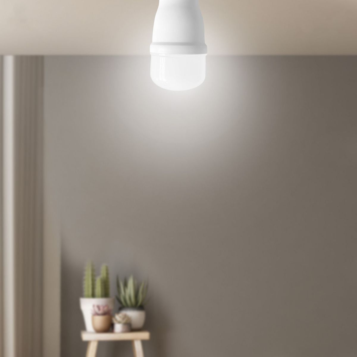 Lampada Bulbo Led T45 9W 6500K, marca Llumm Bronzearte - Foto 2