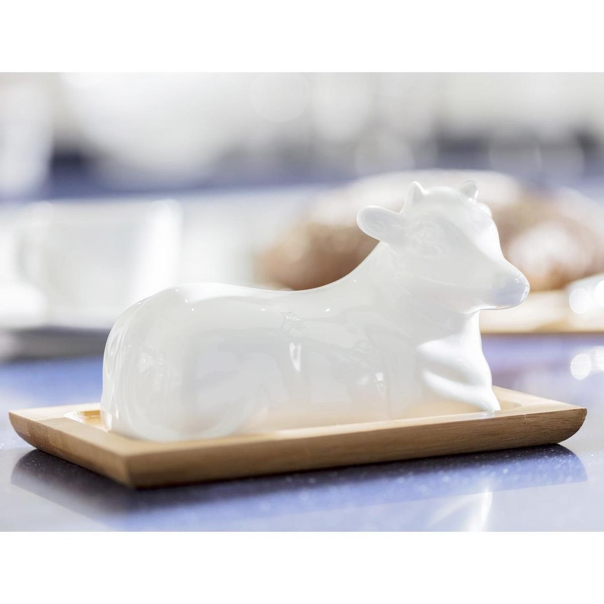 JUST HOME COLLECTION - Mantequillera Vaca Just Home Collection Porcelana Blanca con Base