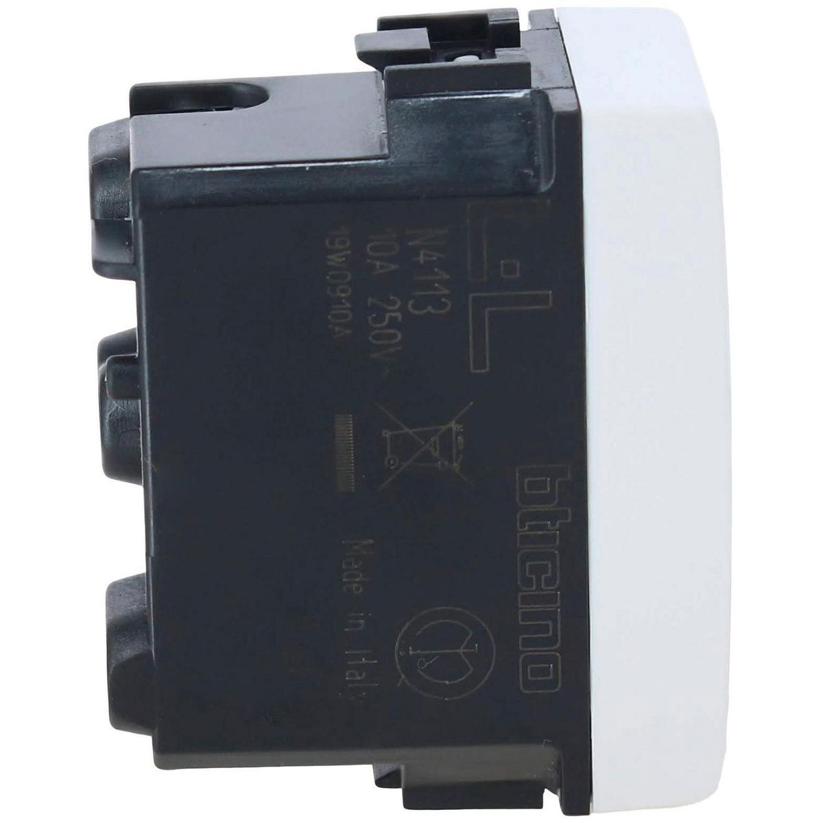 BTICINO - Tomacorriente 2P + T 10A blanco