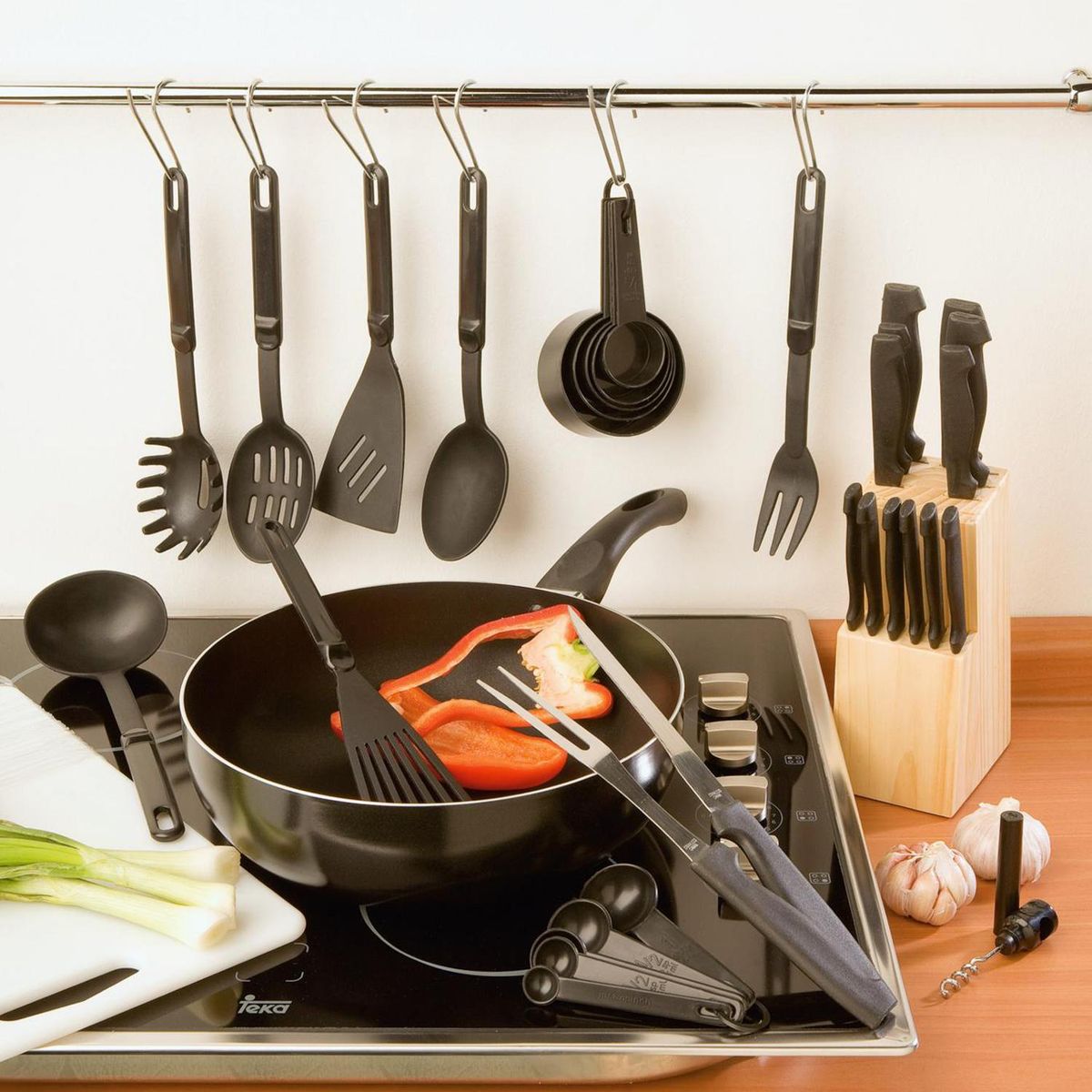 CASA BONITA - Wok Antiadherente 28 cm 1 Piezas Acero inoxidable Negro