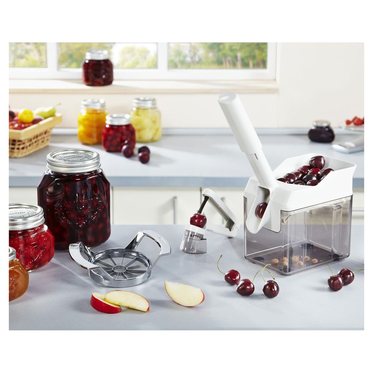 LEIFHEIT - Descorazonador de Cerezas Leifheit con Depósito Blanco