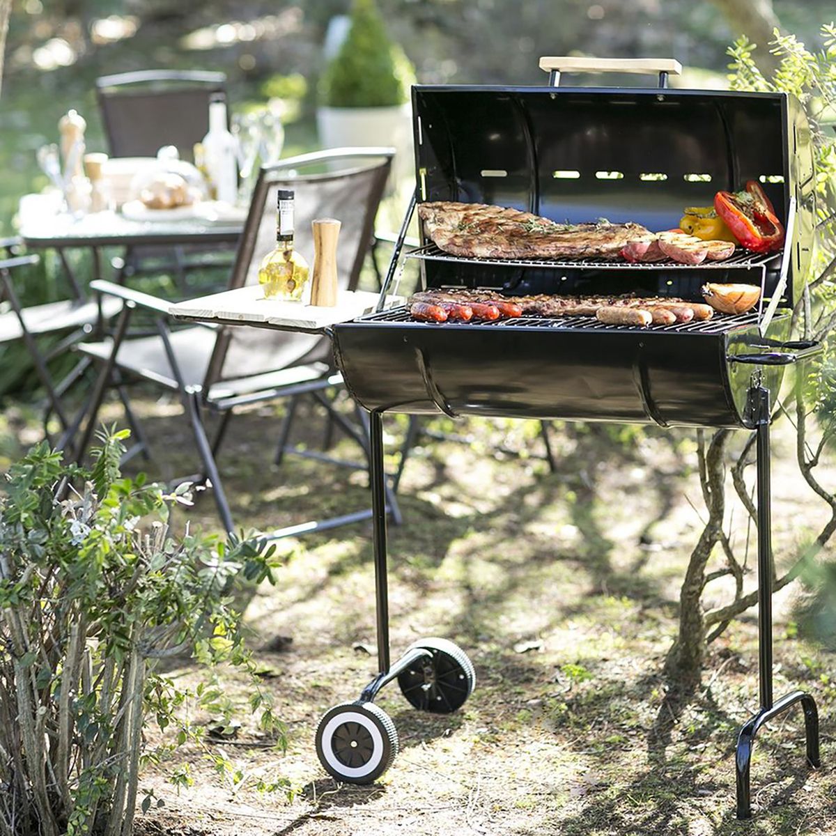 MR BEEF - Parrilla a Carbón con Tapa y Ruedas Metal