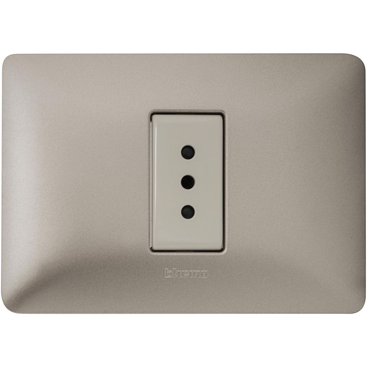 BTICINO - Tomacorriente Simple Armado 10A Titanio Claro