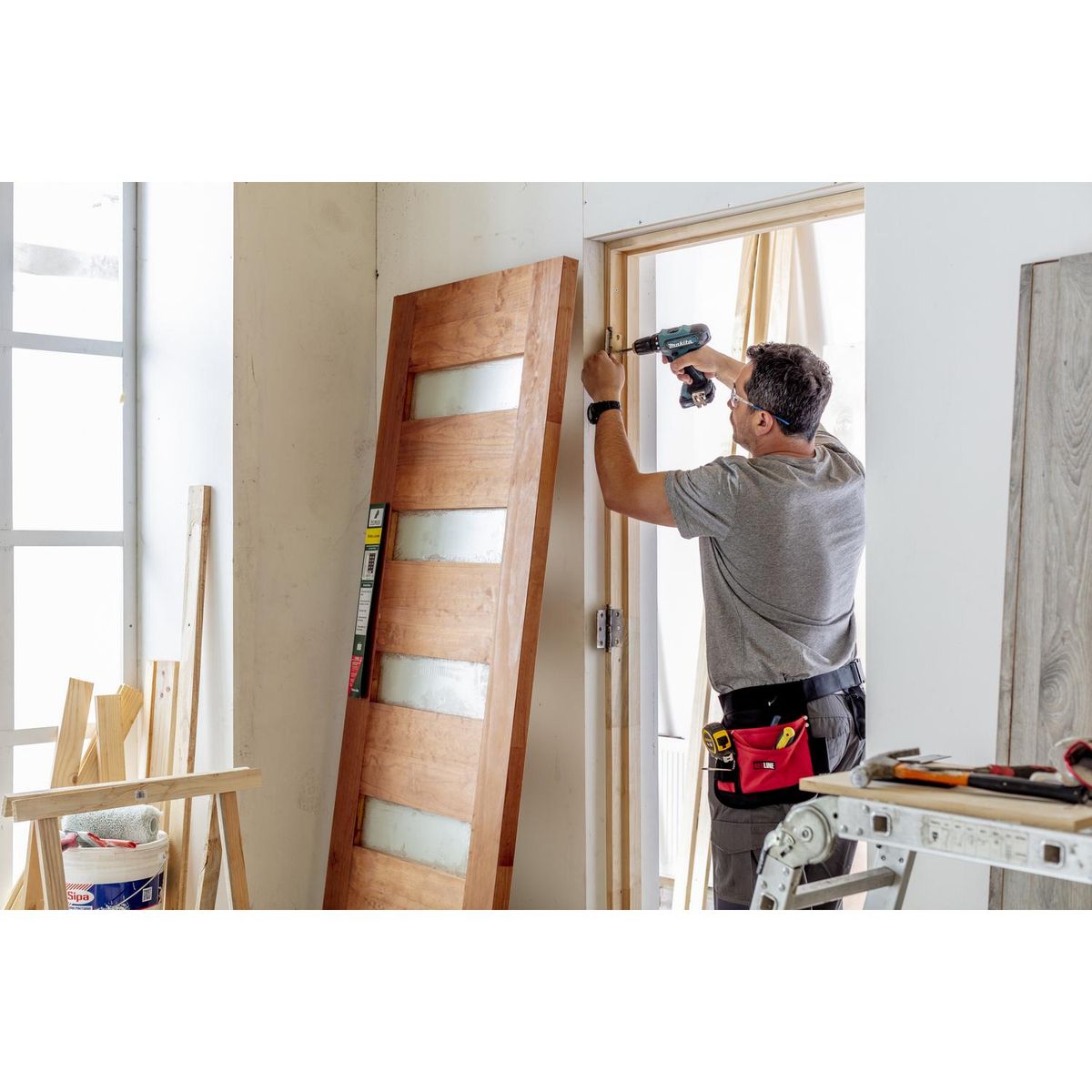 HOLZTEK - Puerta Pino 5 vidrios color Cerezo incluye vidrios