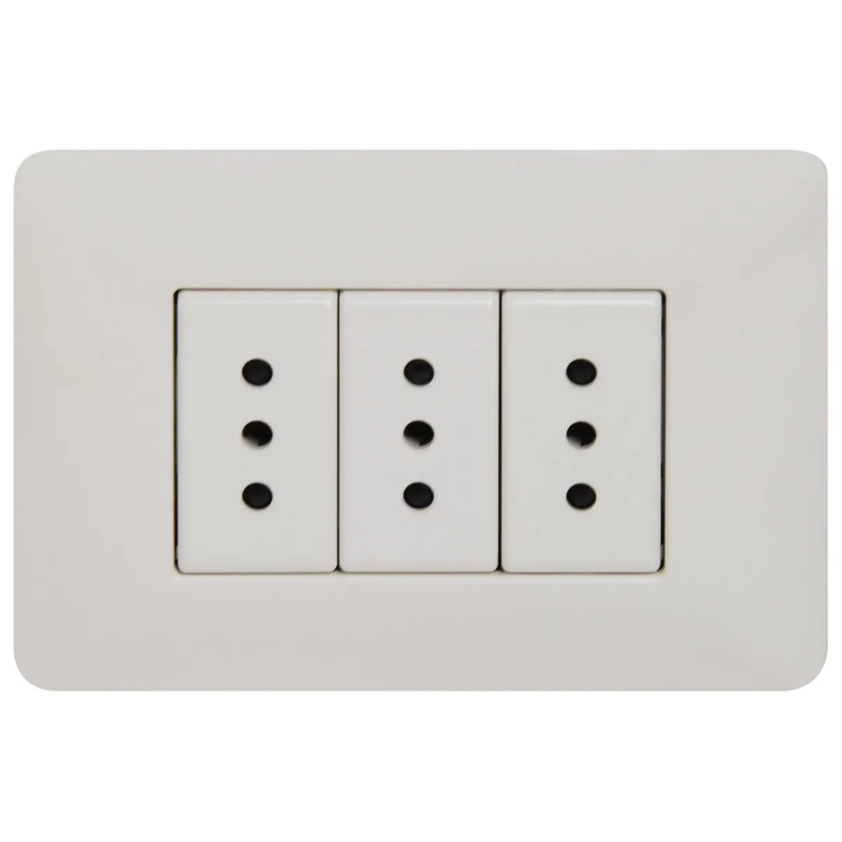 BTICINO - Tomacorriente Triple Armado 10A Blanco