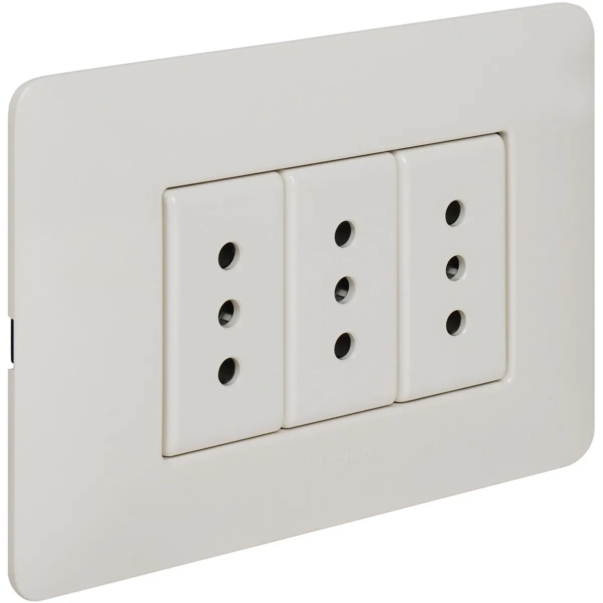 BTICINO - Tomacorriente Triple Armado 10A Blanco