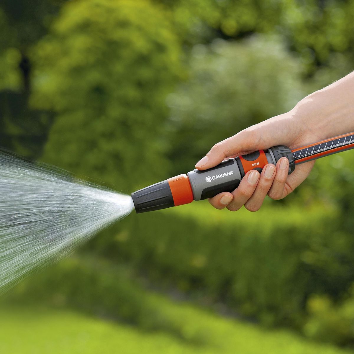 GARDENA - Pitón para riego ajustable de plástico