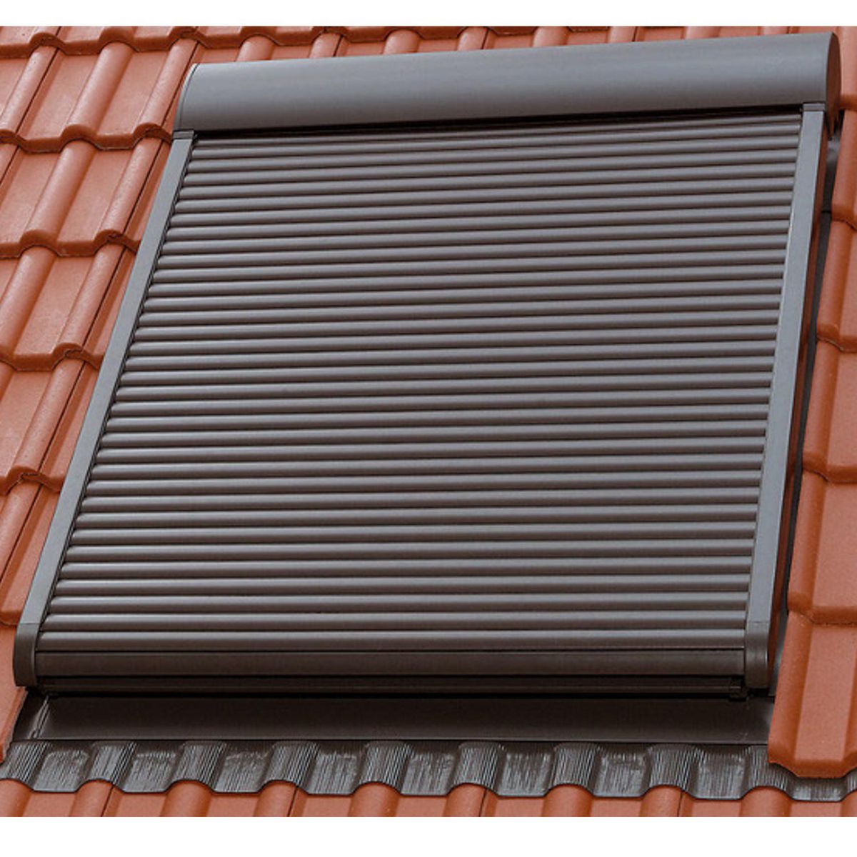 Persiana Exterior eléctrica - SML FK06 66X118cm - Aluminio, marca VELUX - Foto 2
