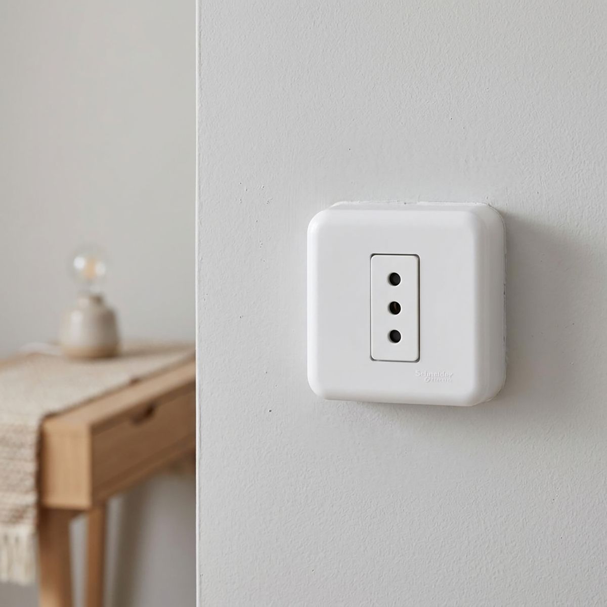 Tomacorriente Simple 10 A Blanco, marca SCHNEIDER ELECTRIC - Foto 2