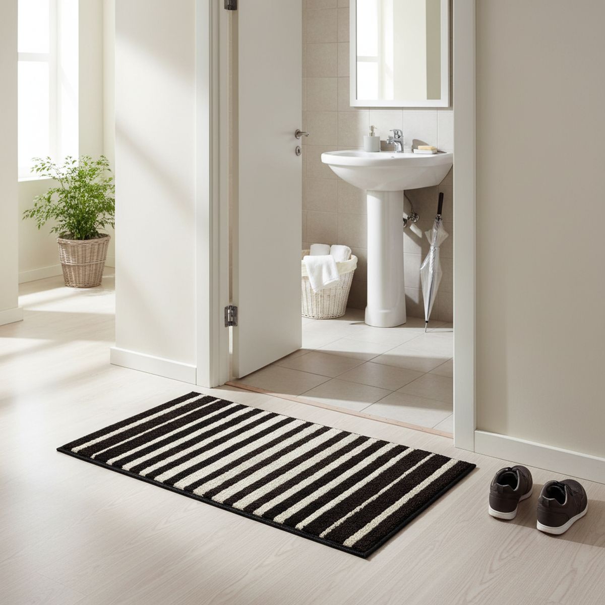 JUST HOME COLLECTION - Bajada de Cama Carrera Rayas 50x90 cm Polipropileno Negro