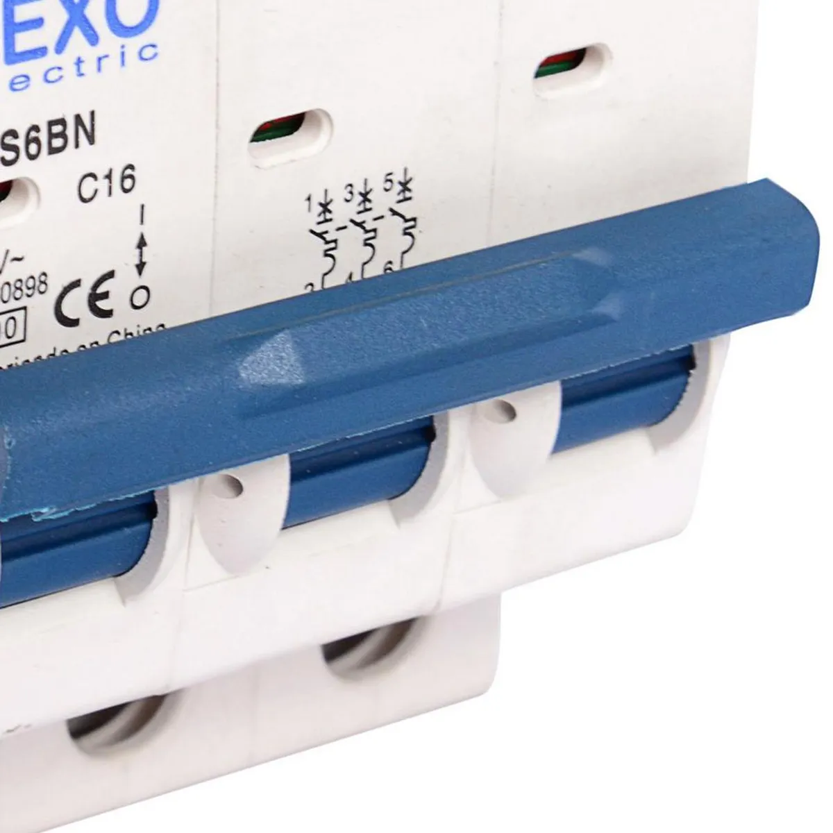 LEXO - Interruptor automático 16 A