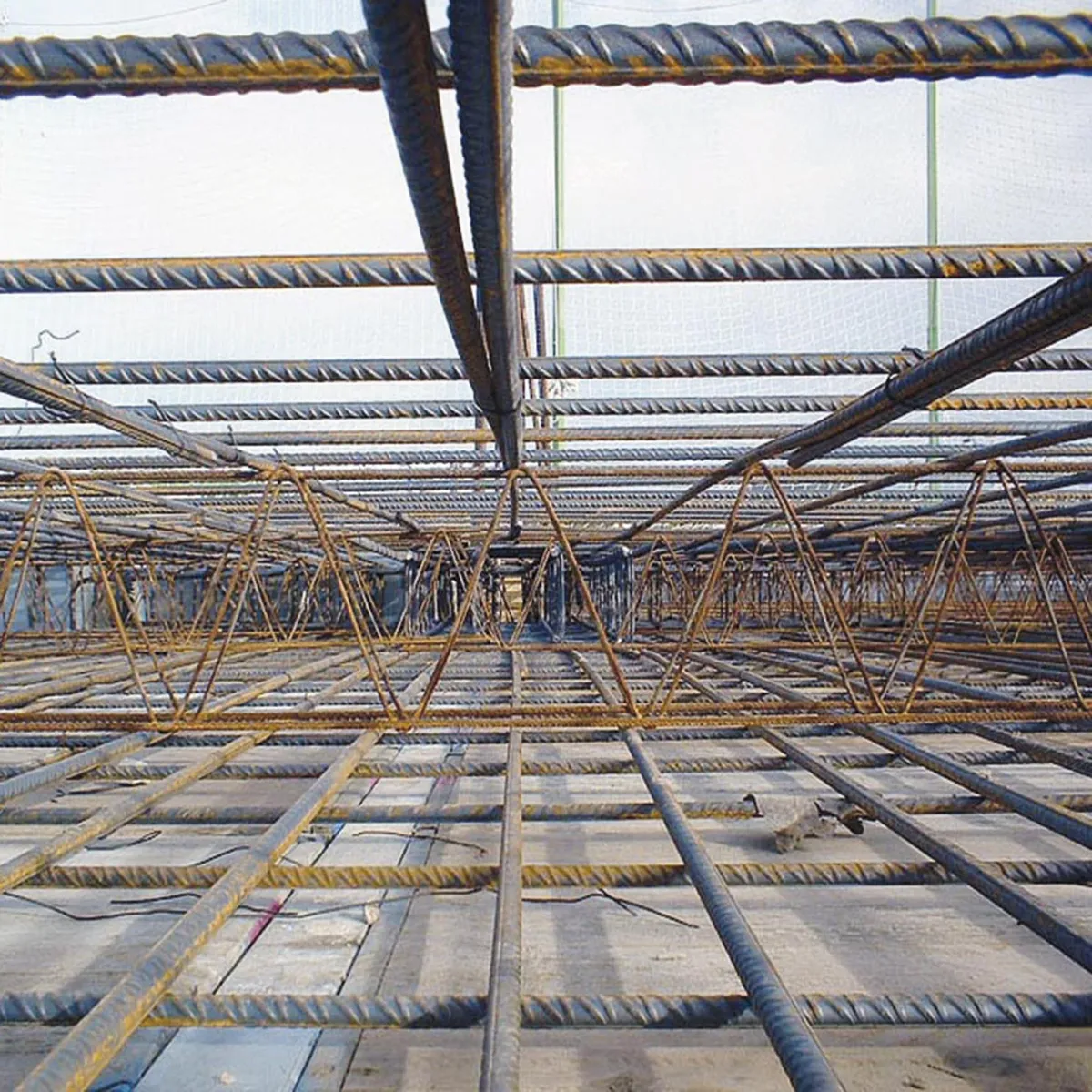 INCHALAM - Alambre Acero Recocido #14/1 Kg 2.11 mm 37.492 m Negro