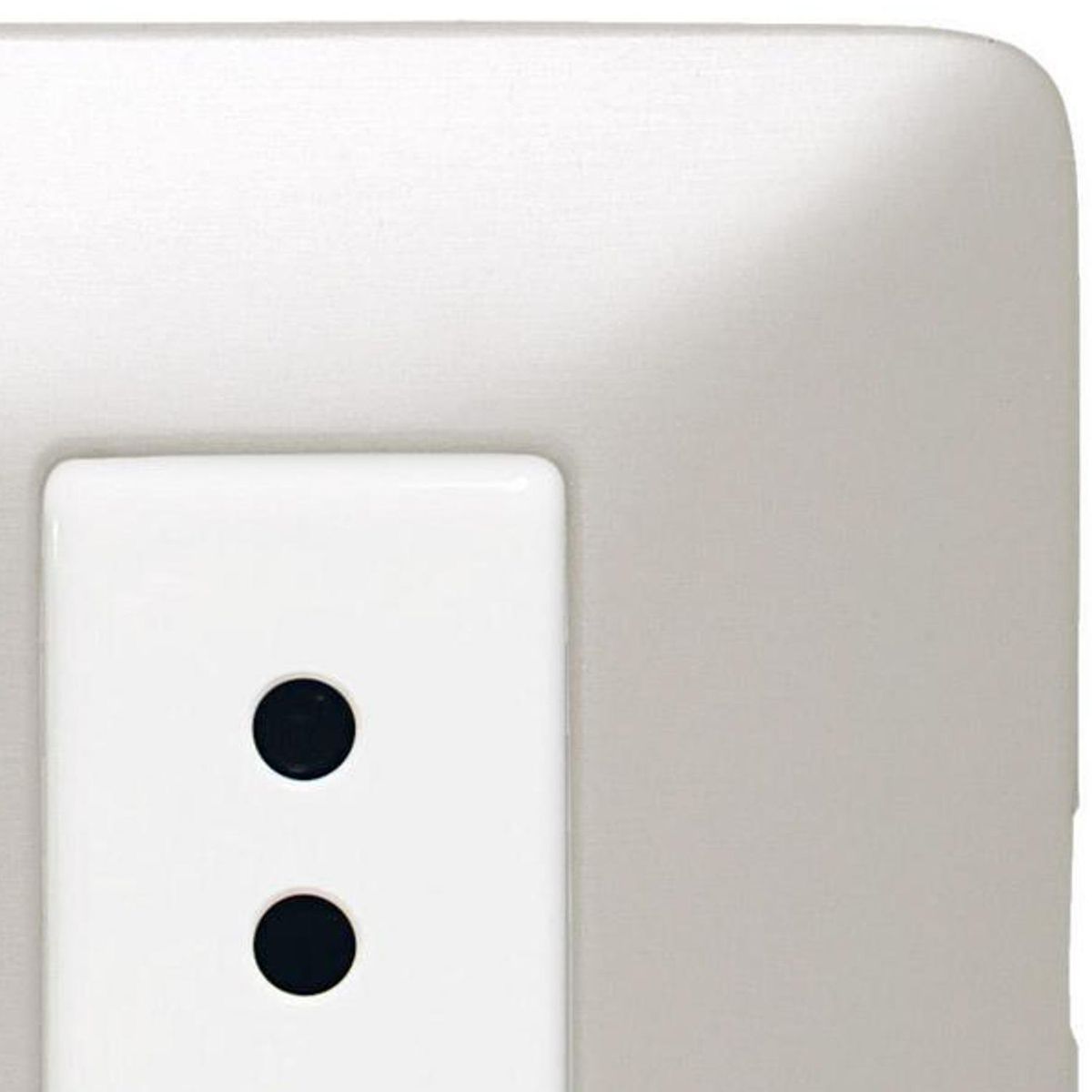 BTICINO - Tomacorriente Doble Armado 10A Aluminio