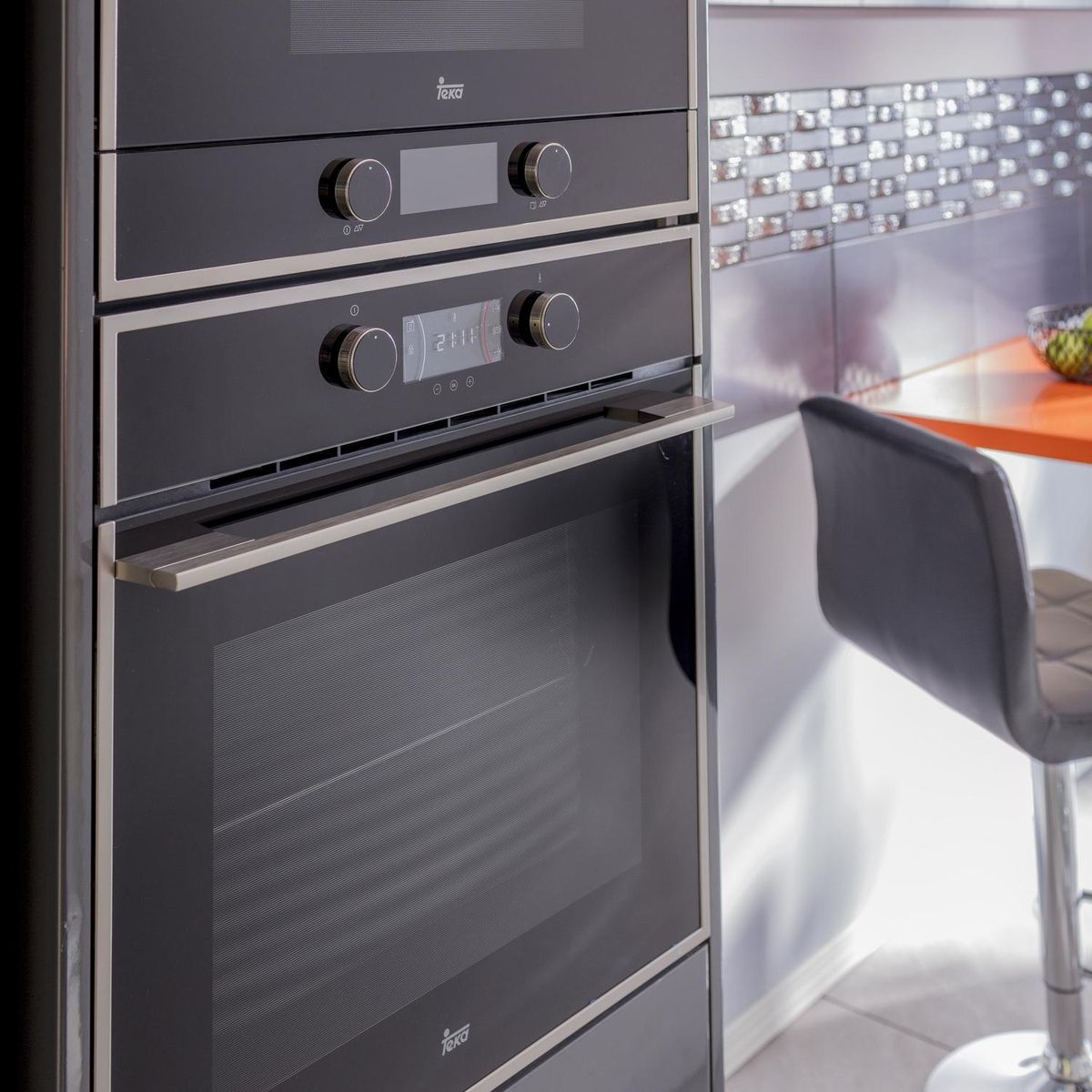 TEKA - Horno eléctrico empotrable 71 litros negro