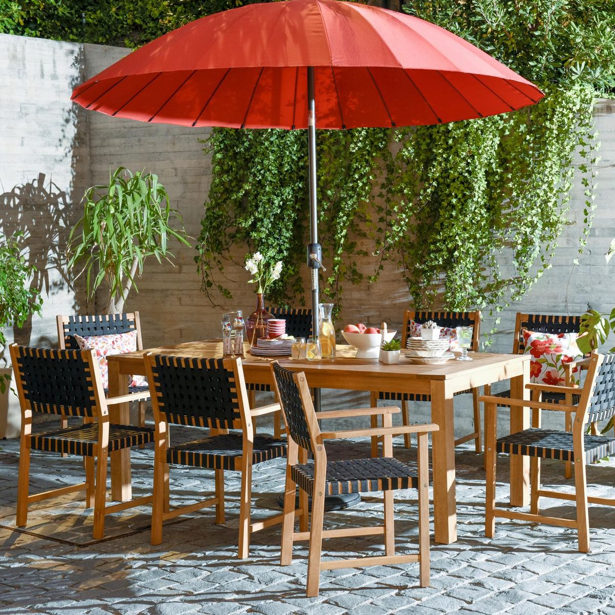 JUST HOME COLLECTION - Quitasol Metal 2.7x2.45 metros Rojo