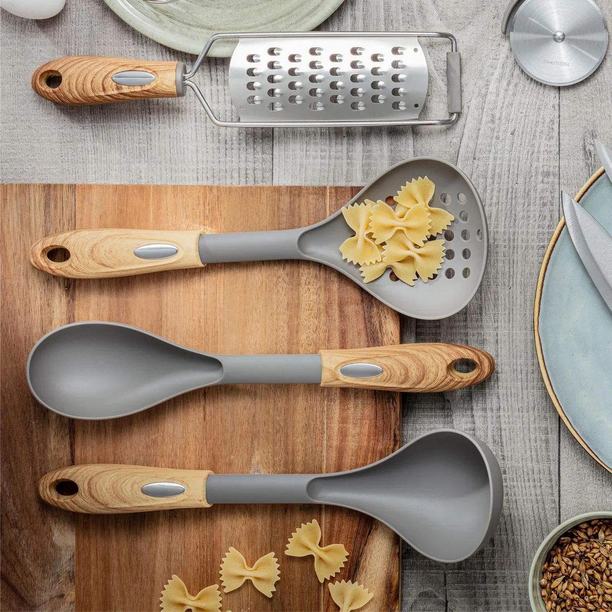 JUST HOME COLLECTION - Espumadera Just Home Collection 32 cm Gris para Cocina