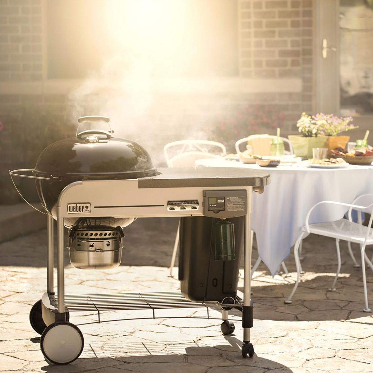 WEBER - Parrilla a carbón Performer Deluxe 22" Negro Acero