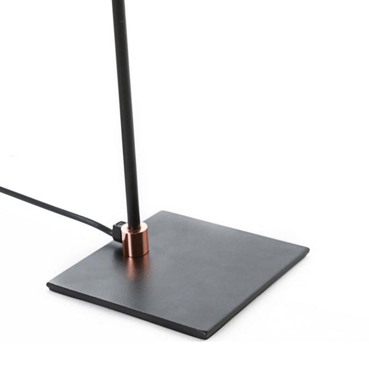 DISEÑO 3 - Lámpara Velador Ele Mix Cobre SM Negro 24x53 cm