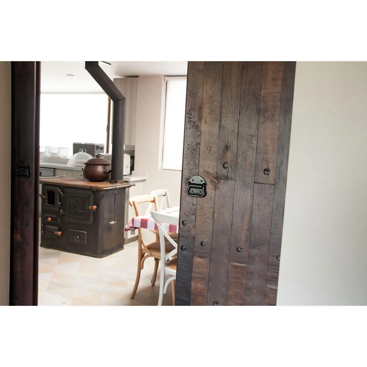 IGNISTERRA - Puerta Exterior Madera de lenga Duelas Burdeos Natural