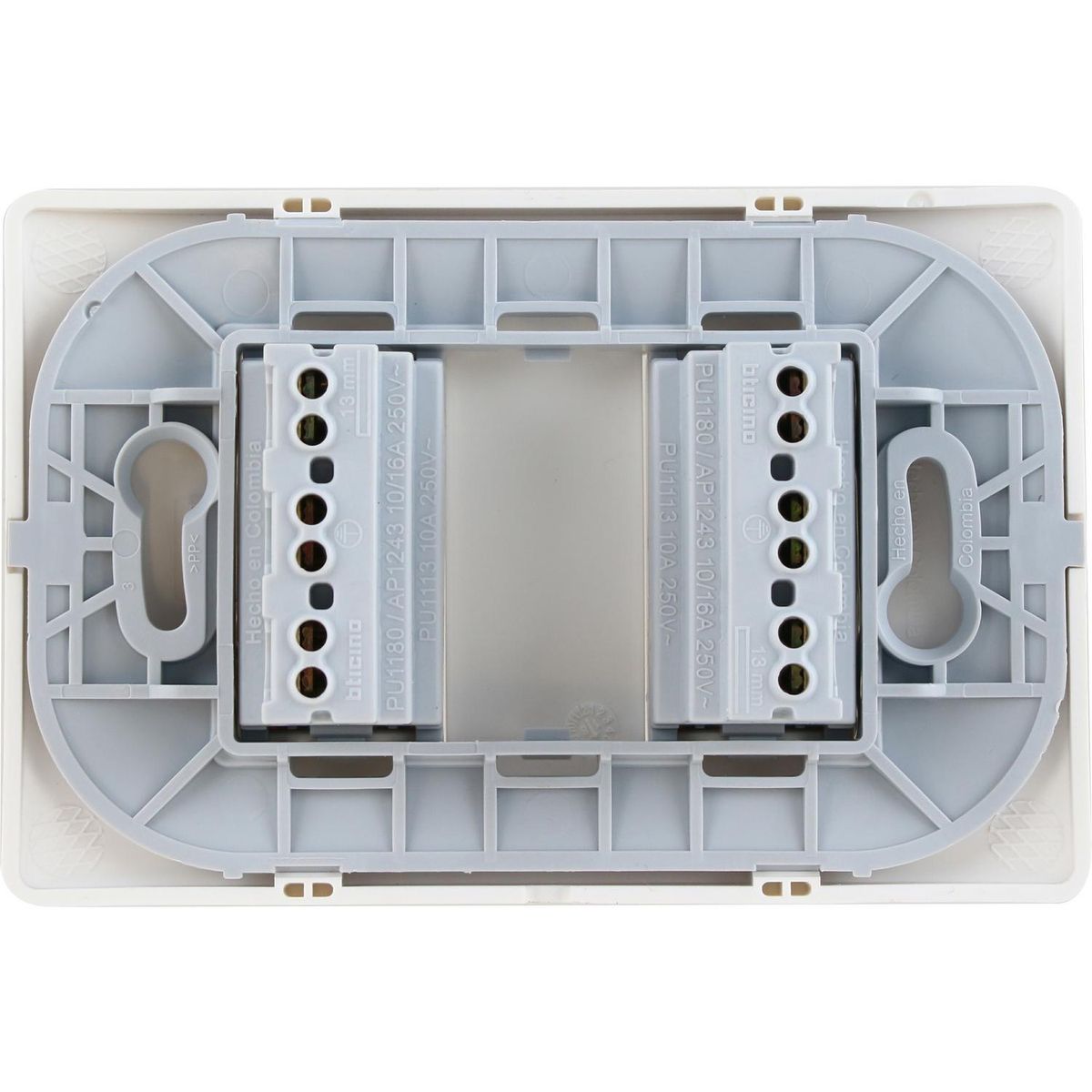 BTICINO - Tomacorriente Doble 10 A Blanco