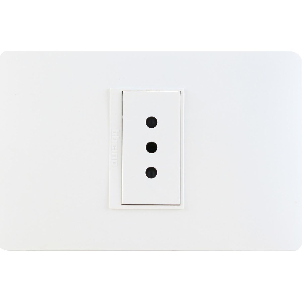 BTICINO - Tomacorriente Simple 16 A Blanco