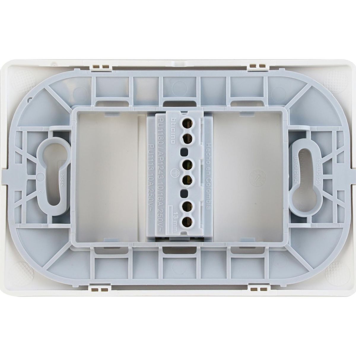 BTICINO - Tomacorriente Simple 16 A Blanco