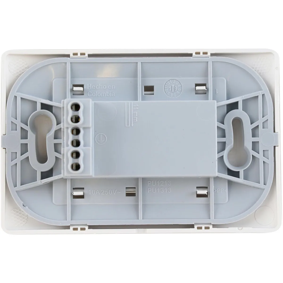 BTICINO - Tomacorriente Triple 10 A Blanco