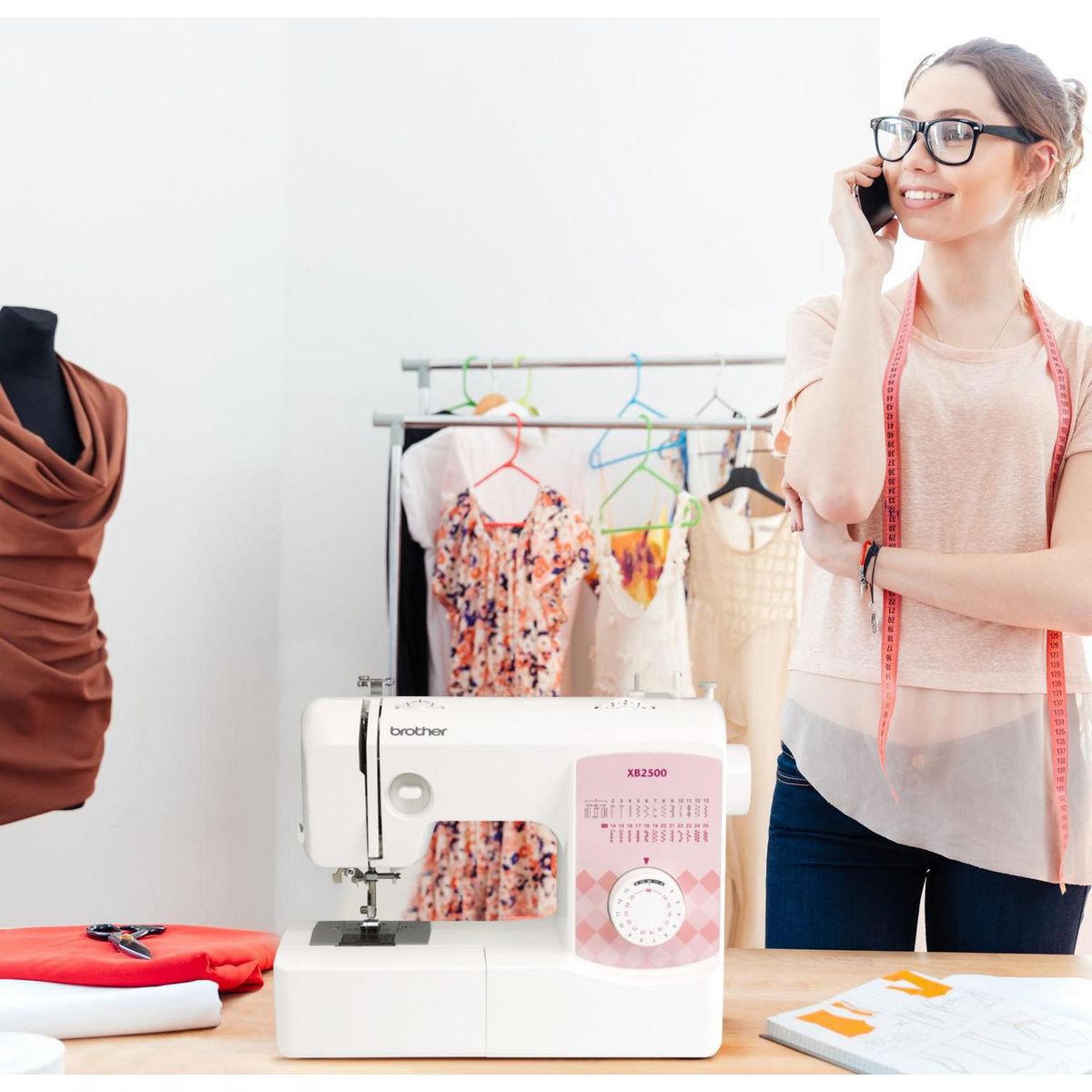 BROTHER - Combo Overlock + Máquina de coser mecánica