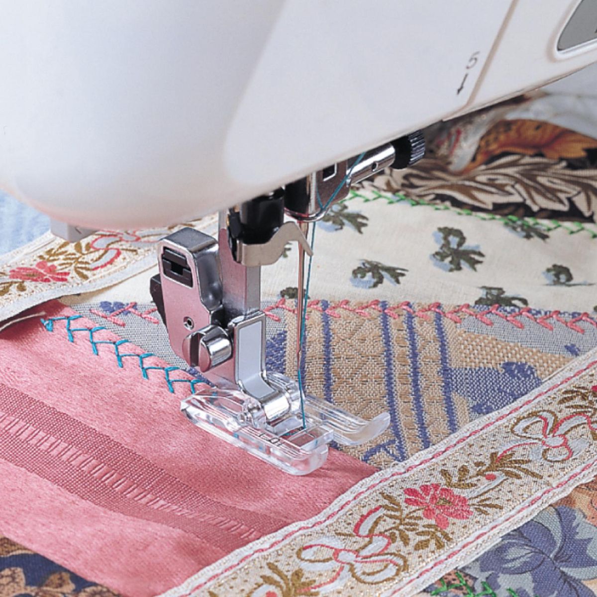 BROTHER - Bordadora modelo BP2150L.