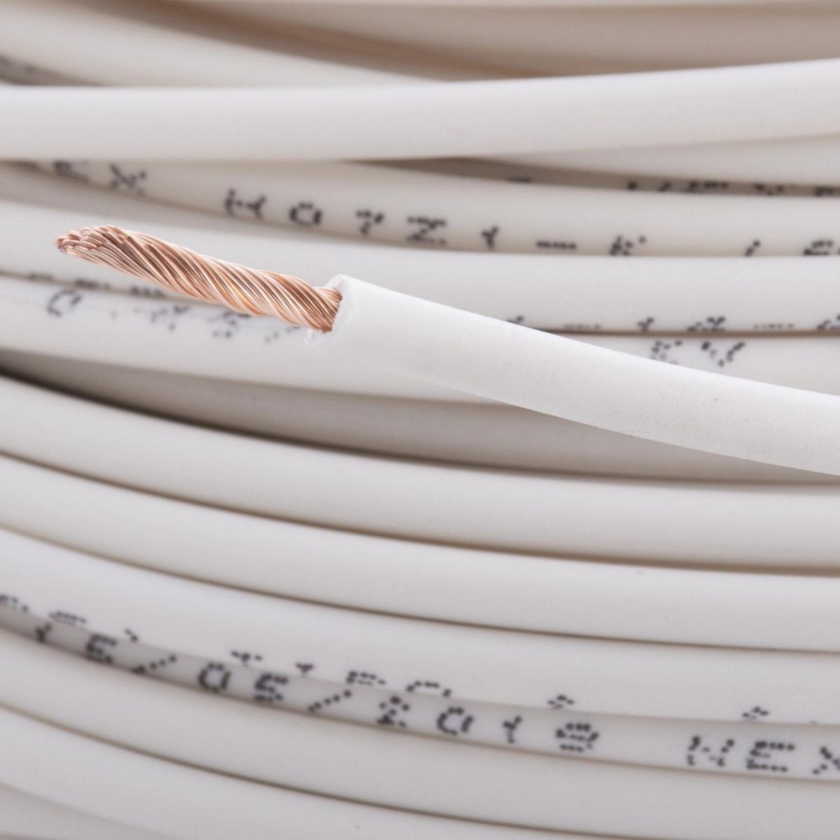 MADECO - Cable Libre de Halógenos H07Z1-K 1x2,5 mm2 Blanco 25 metro(s) 