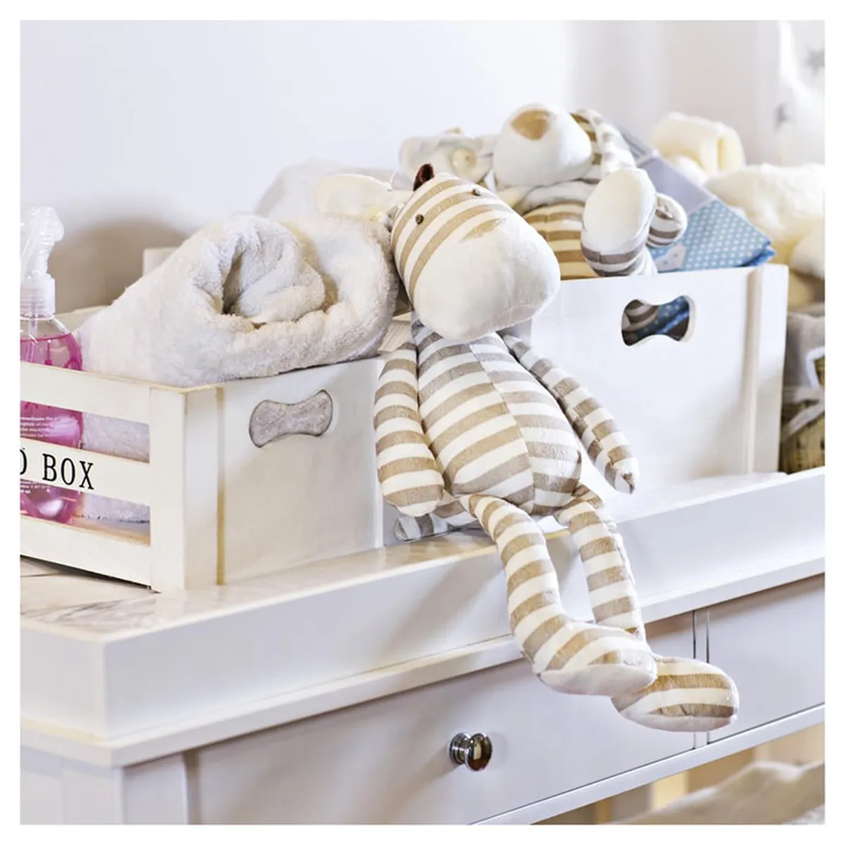 JUST HOME COLLECTION - Set 4 Cajas Decorativas 37.5x15.3x28.5 cm 16.4 l Blanco