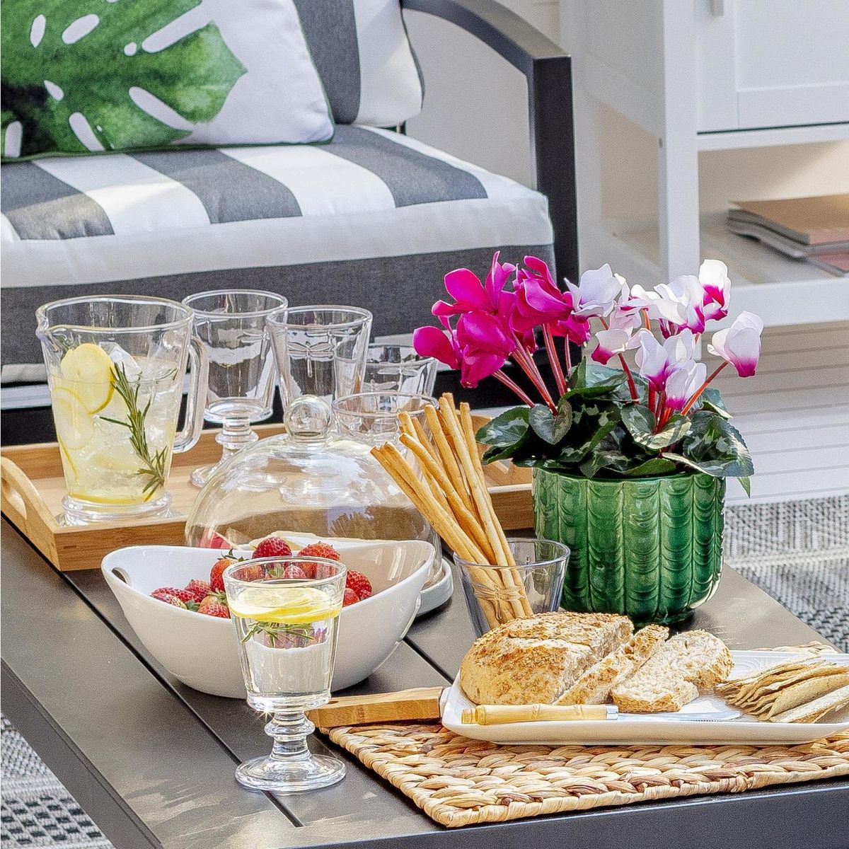 JUST HOME COLLECTION - Macetero de cerámica Nui